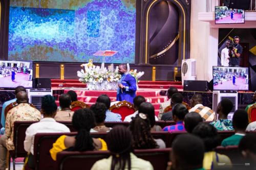 CONQUEST-CONFERENCE-22-DAY-FOUR-EVENING-SERVICE-WITH-PROPHET-SAMUEL-ADDISON-16
